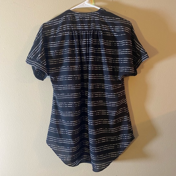Black and White Stripe V-Neck Semi-Sheer Worthington Tee Shirt Blouse Sz XS - Picture 2 of 7